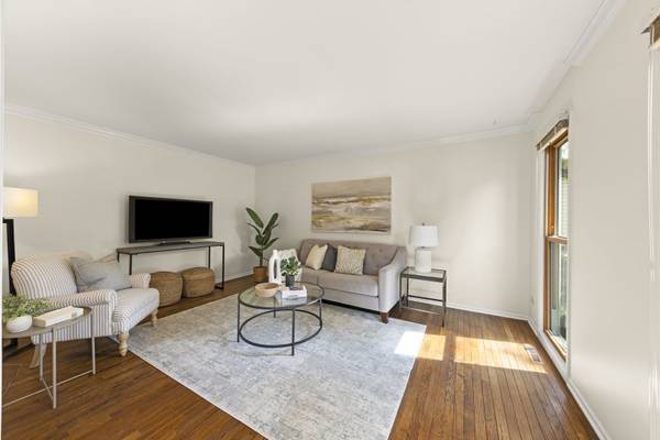 1513 Preston RD, Naperville, IL 60563