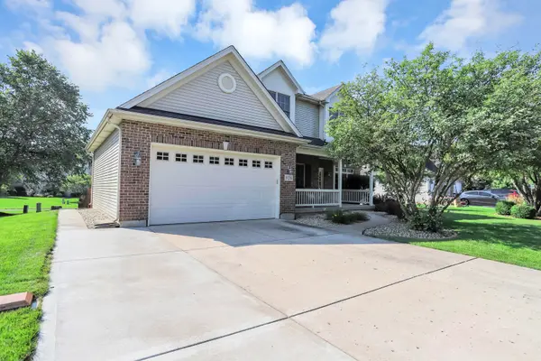 926 HEARTLAND DR, Yorkville, IL 60560