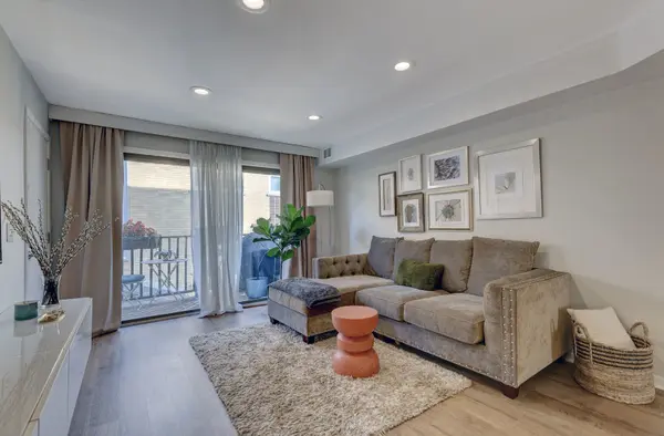 6458 N Northwest HWY #B1, Chicago, IL 60631