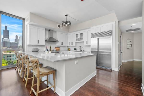 1201 W Adams ST #704, Chicago, IL 60607