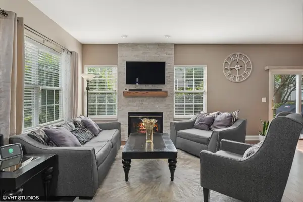 1807 Maureen DR, Hoffman Estates, IL 60192