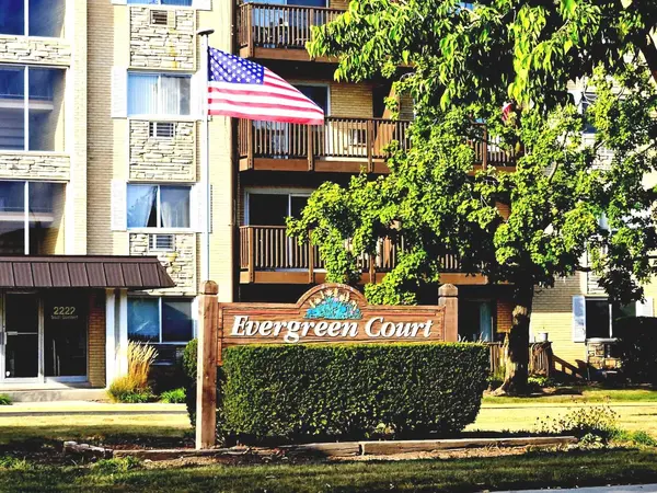 2214 S Goebbert RD #276, Arlington Heights, IL 60005