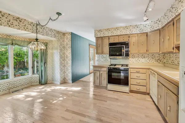 6S282 Somerset CT, Naperville, IL 60540