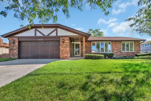 15135 Sunset Ridge DR, Orland Park, IL 60462