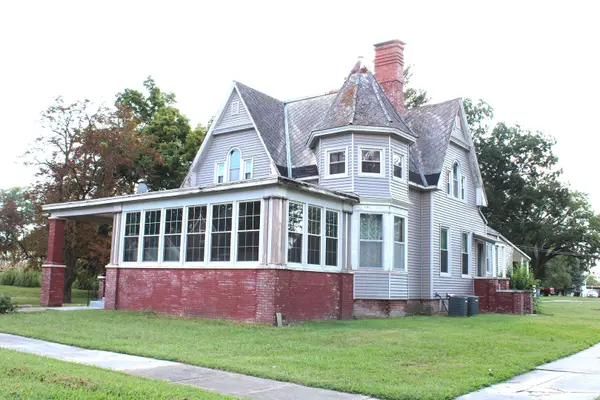 304 S Maple ST, Centralia, IL 62801