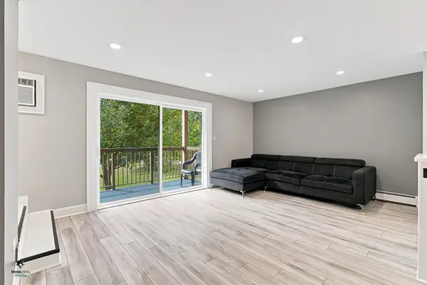 753 S Dwyer AVE #C, Arlington Heights, IL 60005