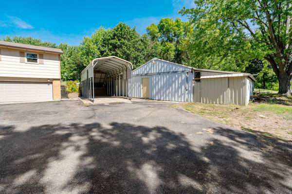 5904 118th ST SE, Delano, MN 55328