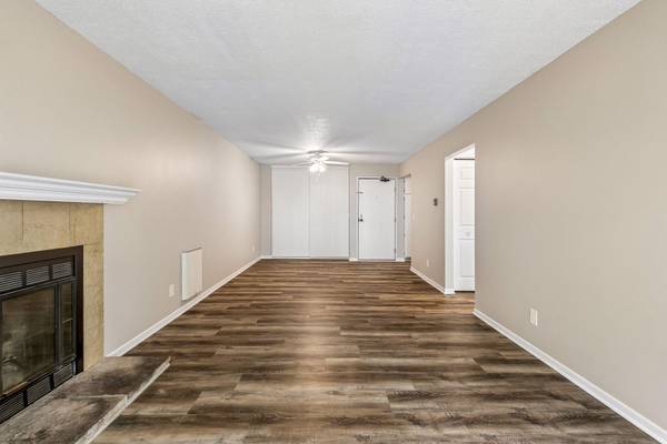 7600 157th ST W #205, Apple Valley, MN 55124