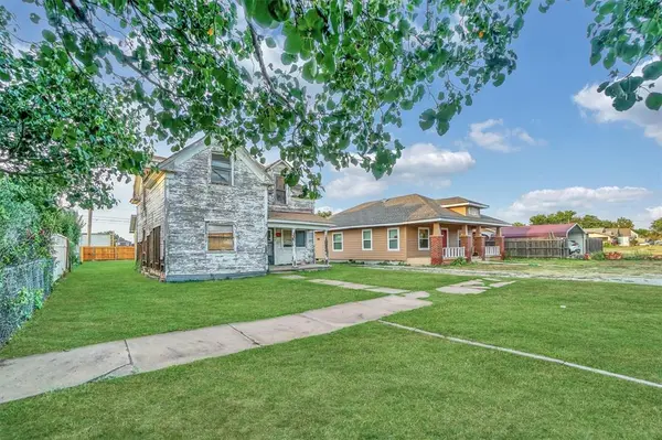 309 E Walnut ST, Altus, OK 73521