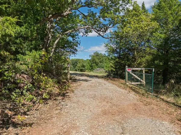 21427 S Rock Creek RD, Tecumseh, OK 74873