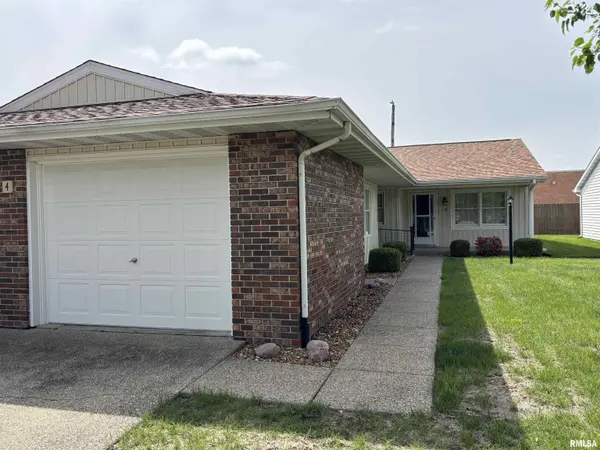 100 Heights AVE #4, Taylorville, IL 62568