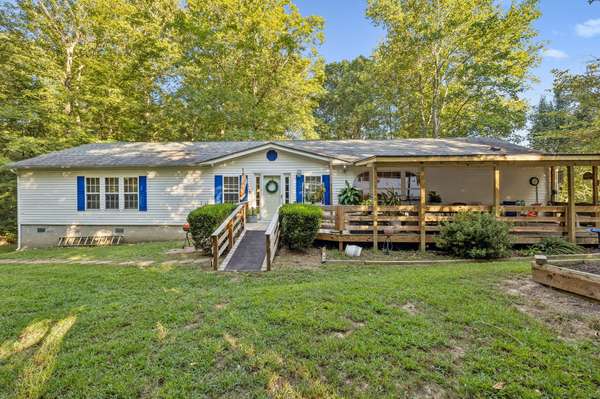 605 Lucas Rd, Dickson, TN 37055