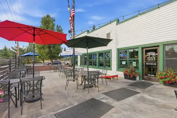 324 4th St, Newport, WA 99156