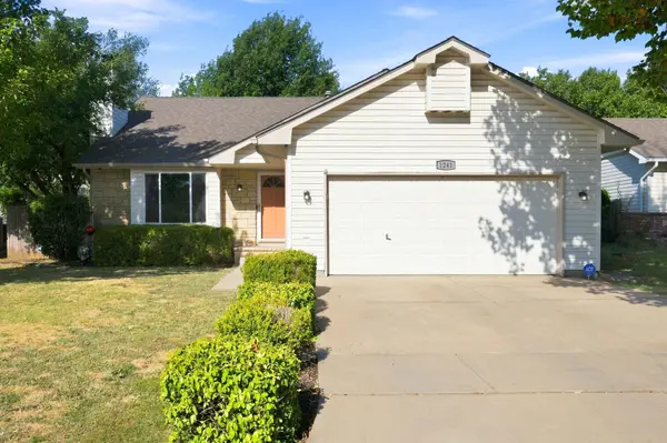 1241 S Fox Run, Wichita, KS 67207