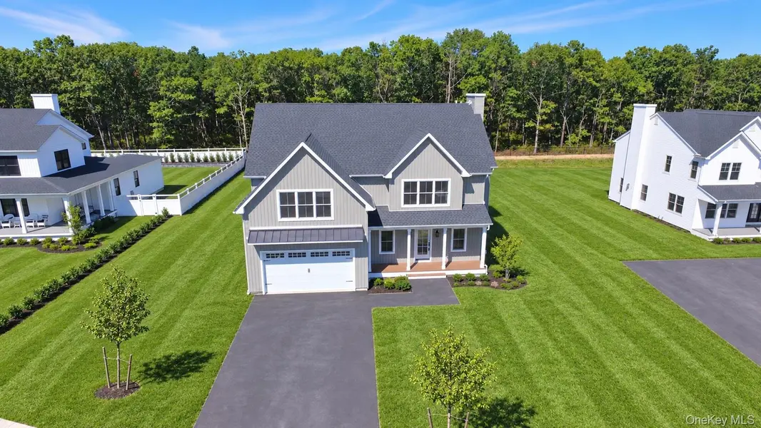 11 Colonels PATH, Manorville, NY 11949