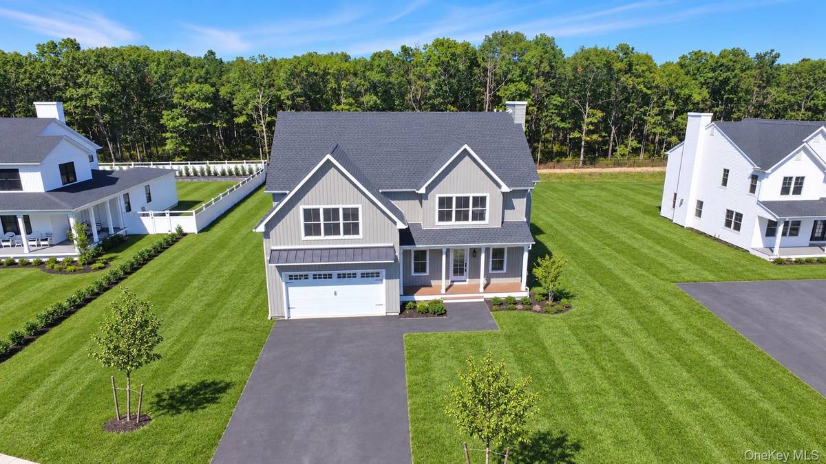 11 Colonels PATH, Manorville, NY 11949