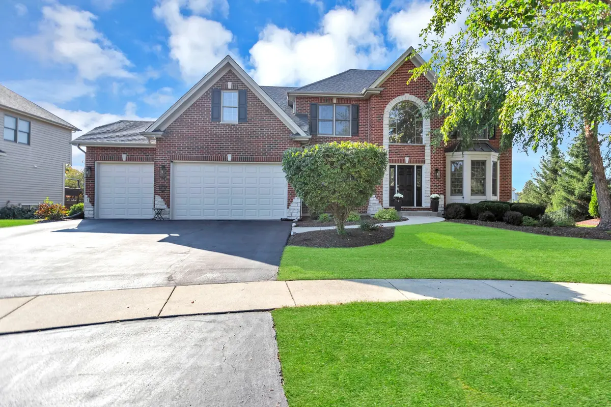 136 Planters Row, Geneva, IL 60134