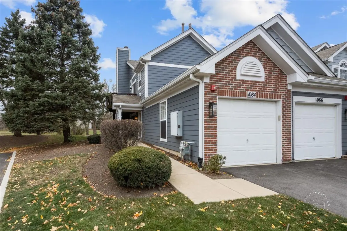 1084 Camden CT #1084, Glendale Heights, IL 60139