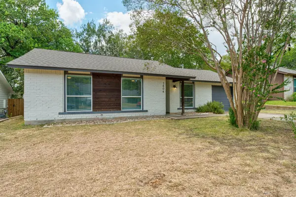 7404 Lunar DR, Austin, TX 78745