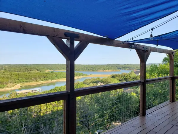 1039 Coventry RD, Spicewood, TX 78669