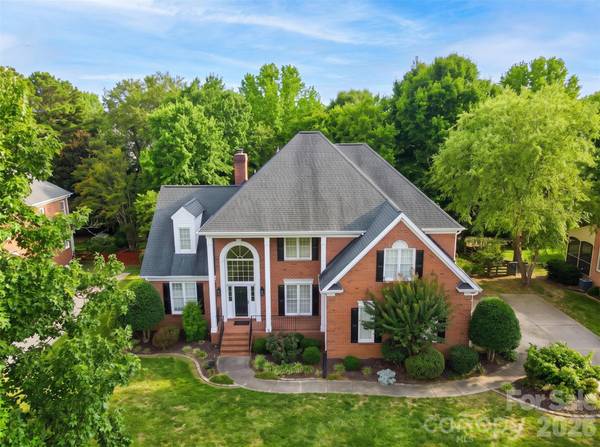 10204 Vixen LN, Huntersville, NC 28078