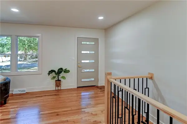 5801 W 99th ST, Overland Park, KS 66207