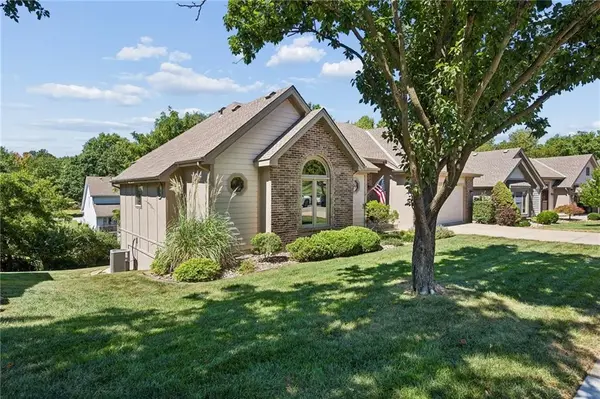 7418 N PROSPECT AVE, Gladstone, MO 64119