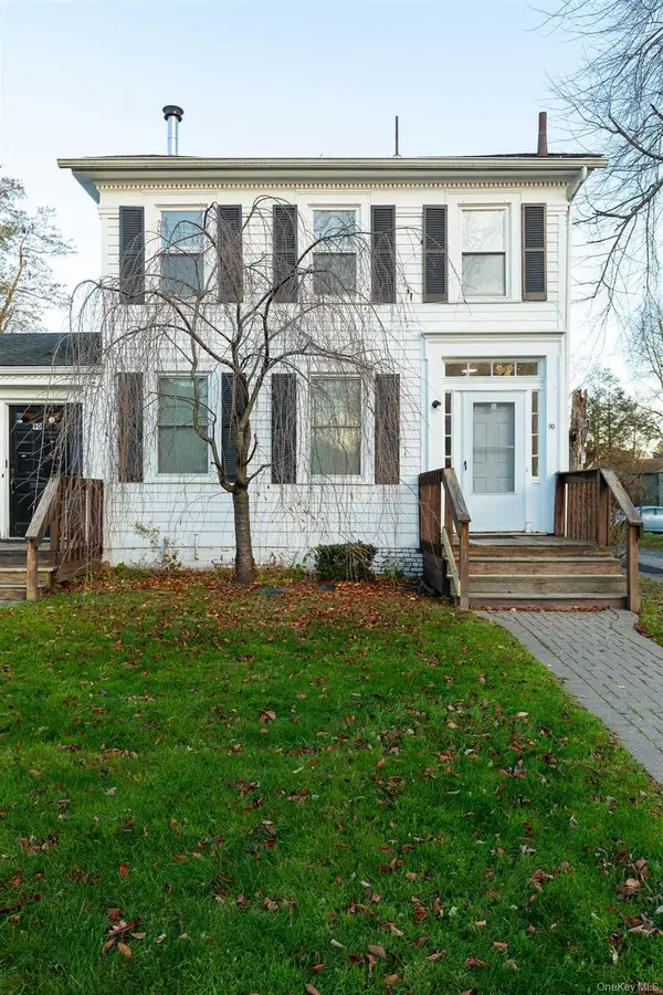 90 S HAMILTON ST, Poughkeepsie, NY 12601