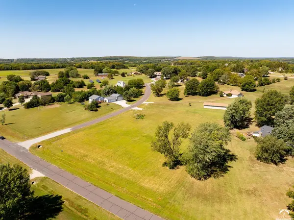 1722 N 579 RD, Baldwin City, KS 66006