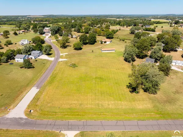 1722 N 579 RD, Baldwin City, KS 66006