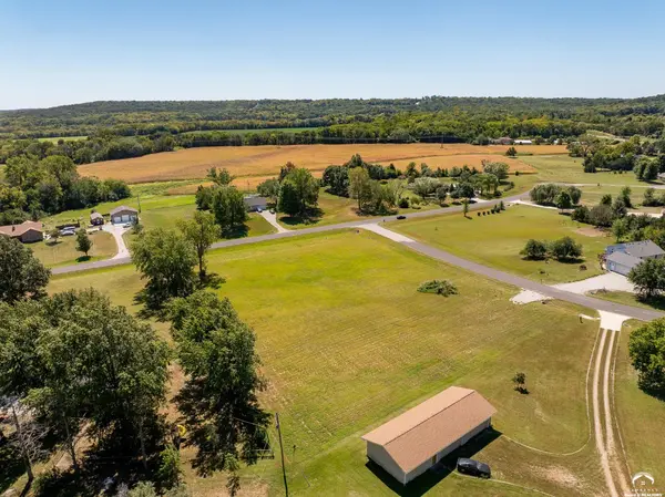 1722 N 579 RD, Baldwin City, KS 66006