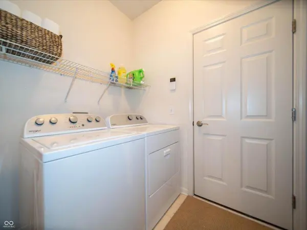 16111 Matlock CIR, Westfield, IN 46074