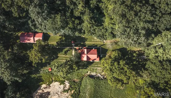 385 Highway V, Davisville, MO 65456