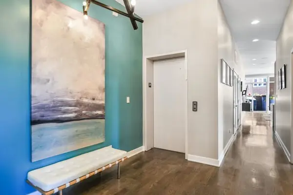 1611 N Hermitage AVE #201, Chicago, IL 60622