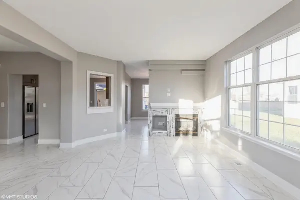 3226 Holden CIR, Matteson, IL 60443