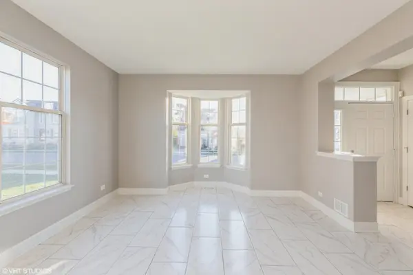 3226 Holden CIR, Matteson, IL 60443
