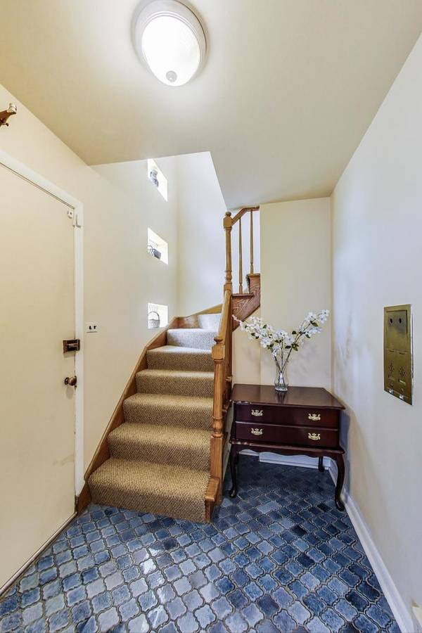 1431 N Harlem AVE, Oak Park, IL 60302
