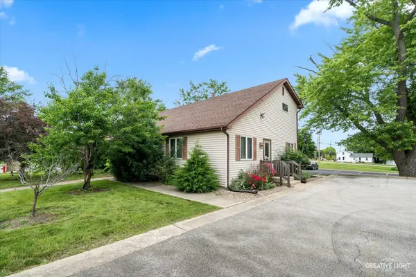 220 Clinton ST, Montgomery, IL 60538