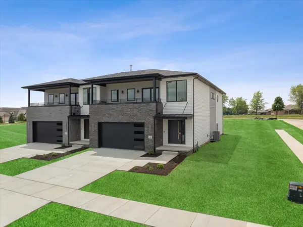 389 Larkspur LN, Normal, IL 61761