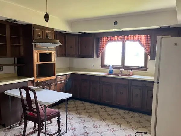 348 Church RD, Compton, IL 61318