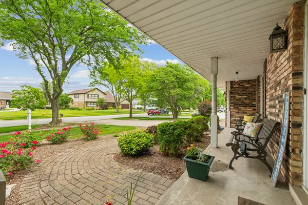 3018 Bonnie Brae Crescent, Flossmoor, IL 60422