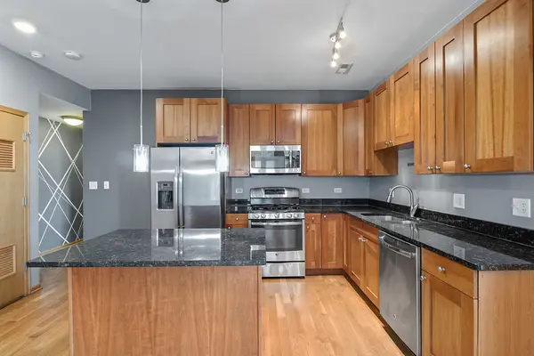 3932 S Lake Park AVE #3N, Chicago, IL 60653