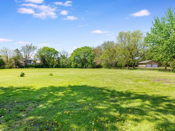 8S210 Wehrli RD, Naperville, IL 60540