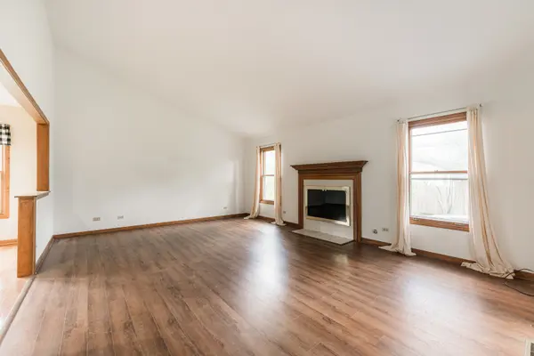 1221 Ardmore DR, Naperville, IL 60540