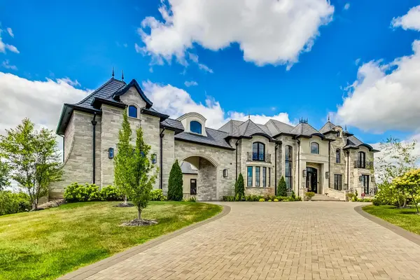 15 Star LN, South Barrington, IL 60010