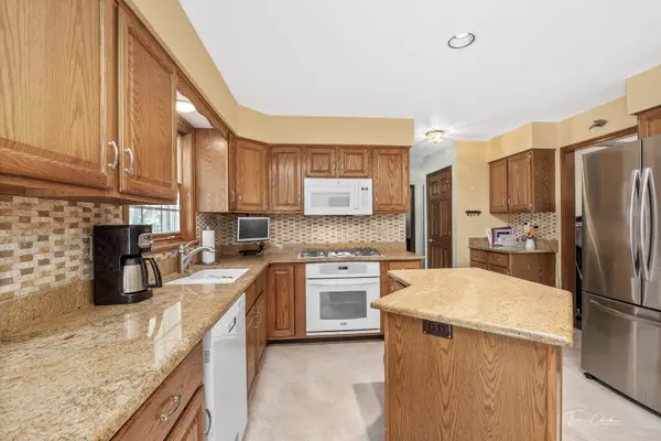 5S441 Allison LN, Naperville, IL 60540