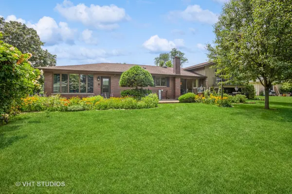 22W252 W Broker RD, Medinah, IL 60157