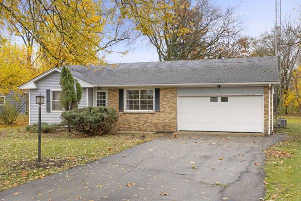 840 Whitlock AVE, Aurora, IL 60506