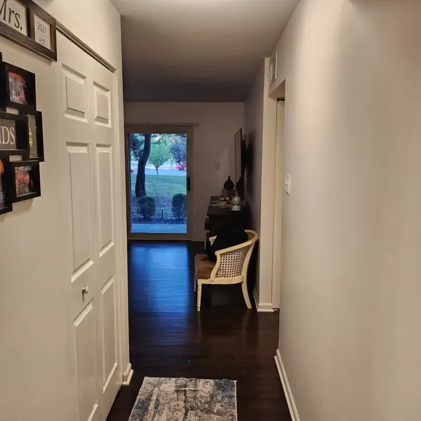 675 GROVE DR #113, Elk Grove Village, IL 60007