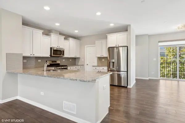828 Paisley CT, Naperville, IL 60540
